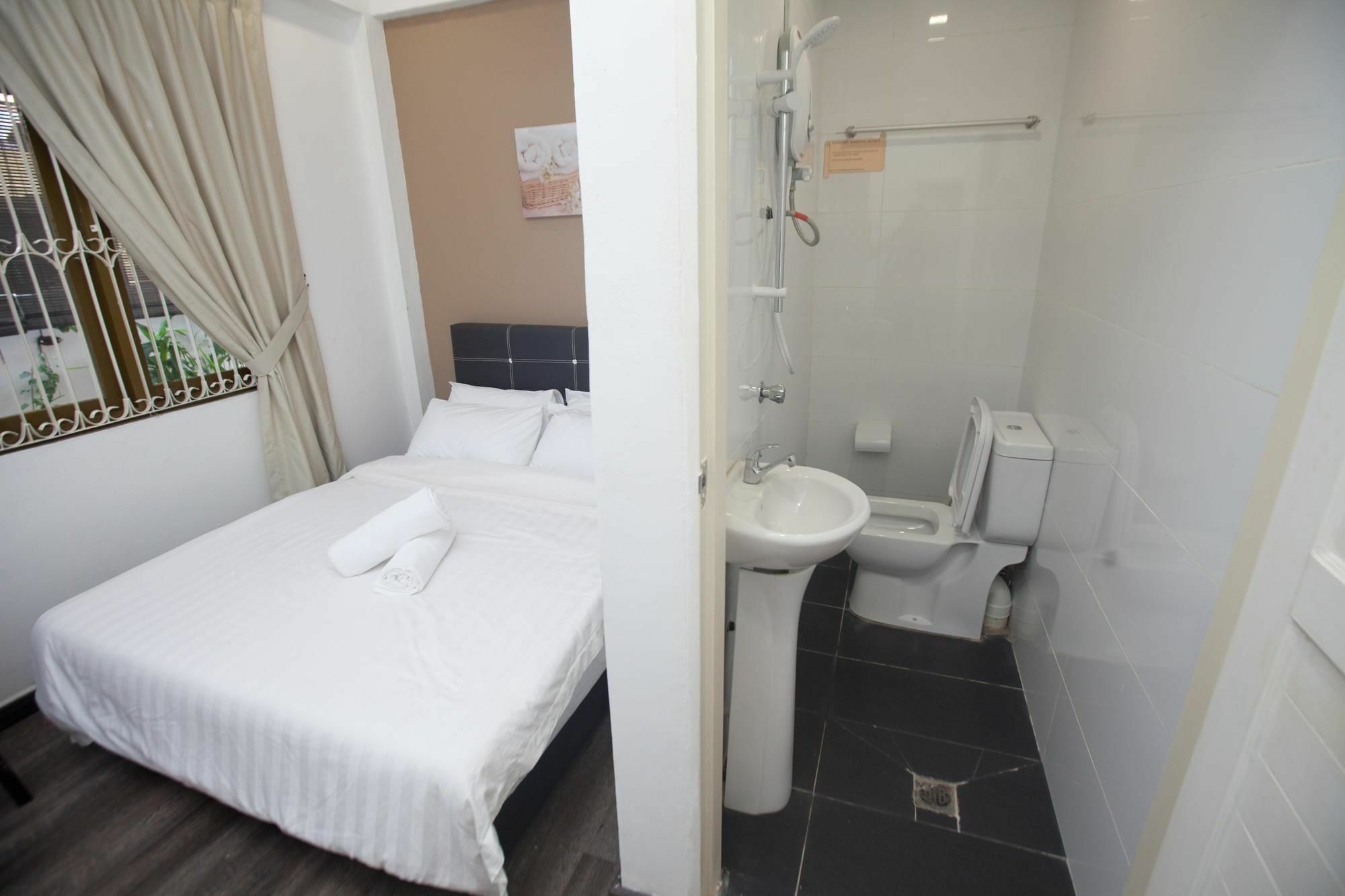 Natol Homestay - London Kuching Exterior foto